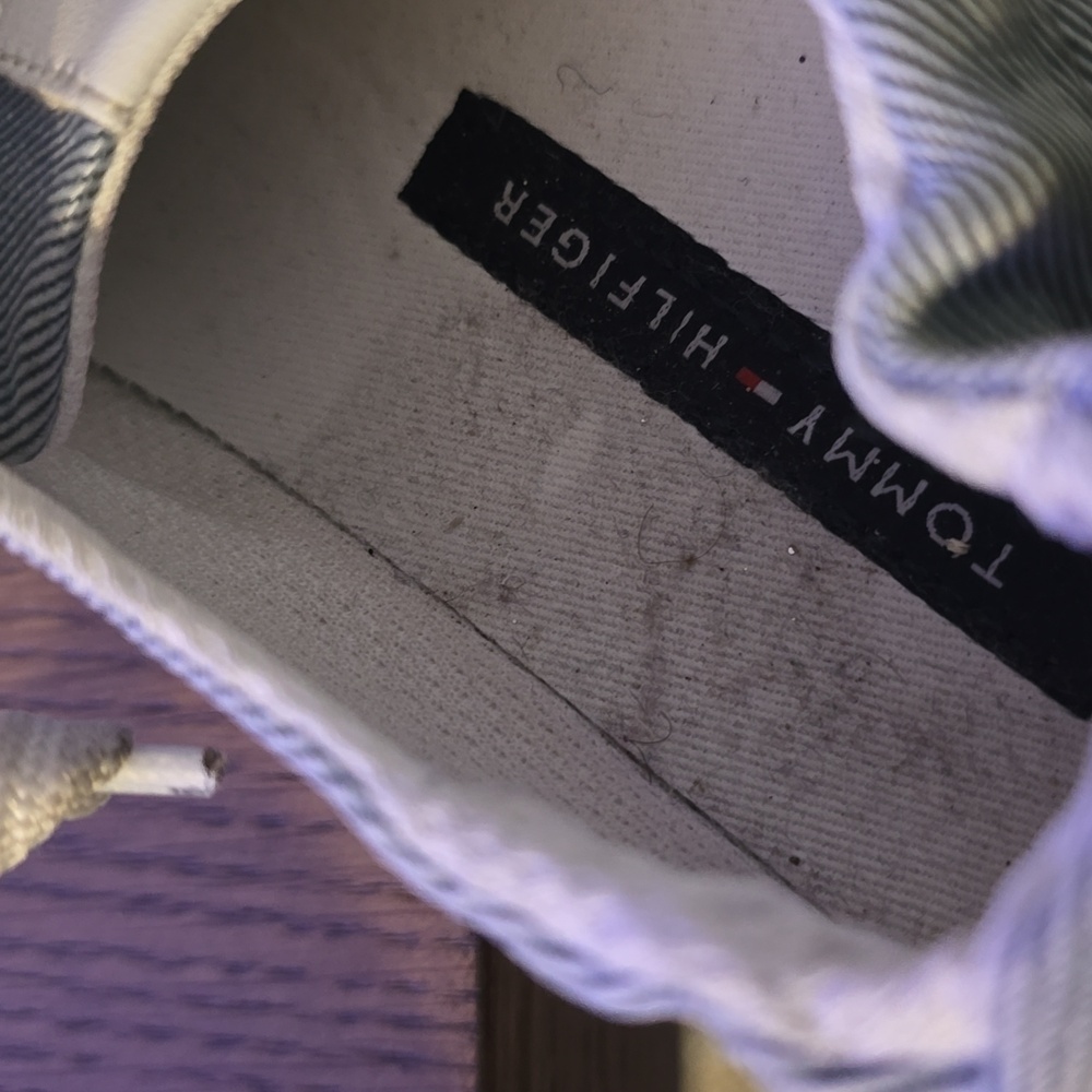 Tommy Hilfinger Sneakers - Picture 9 of 12